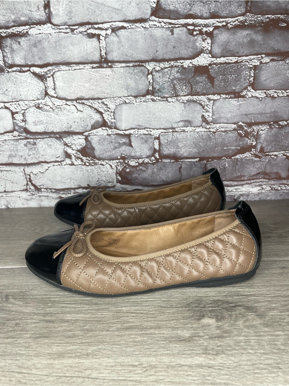 Josef Seibel Pippa Taupe Quilted Black Patent Cap Toe Bow Flats Women 41EU/10.5B